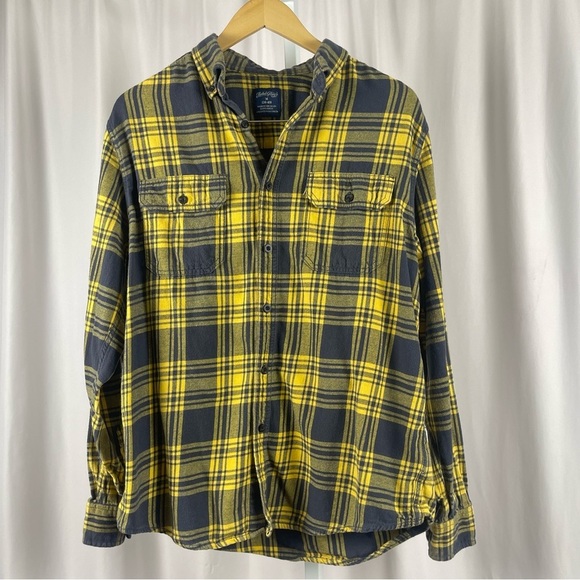 Faded Glory Medium Grunge Plaid Button Down Shirt Outdoor Hiking Barn Chore - Picture 1 of 6